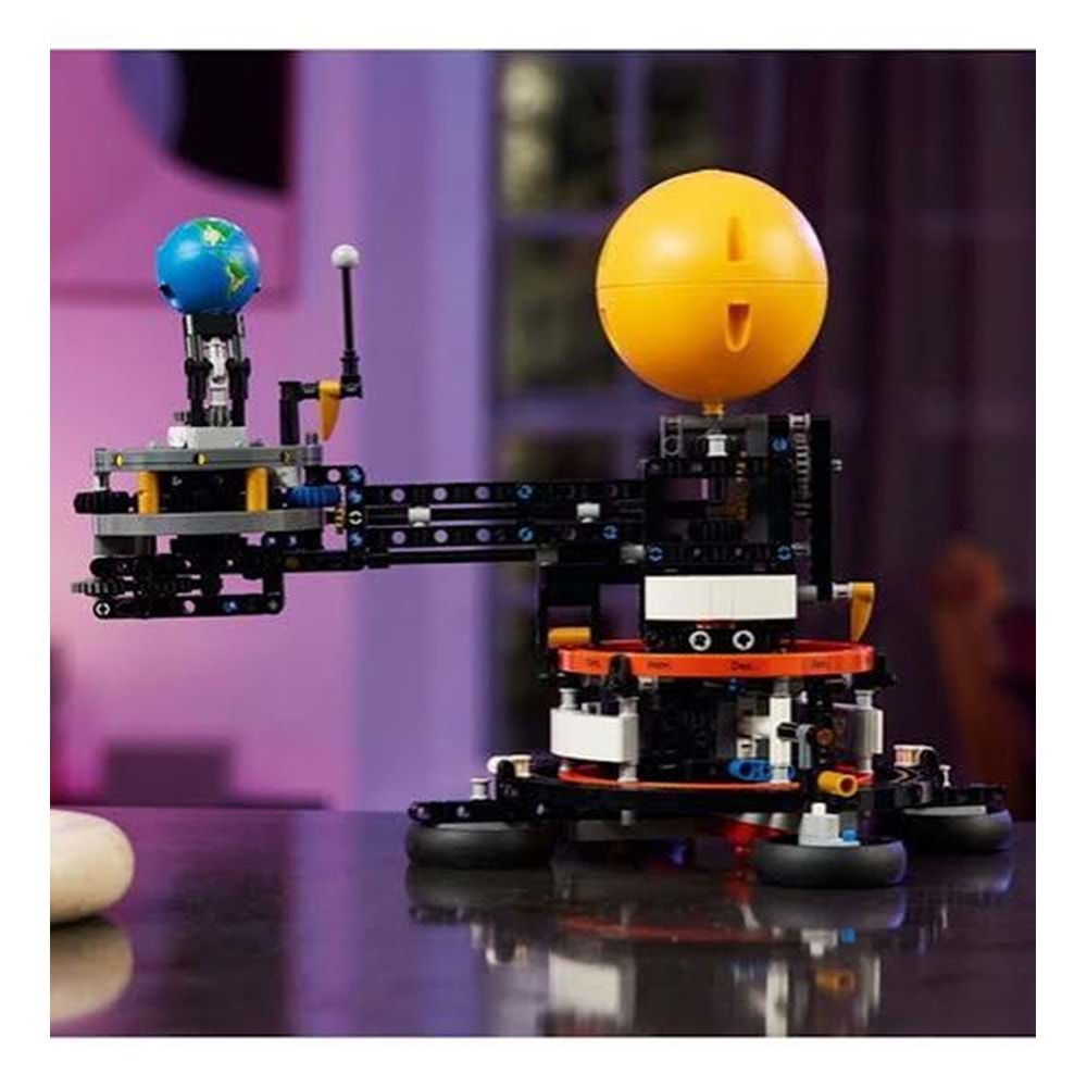 LEGO 42179 TechnicDünya ve AyYörüngesi 526parça+10yaş
