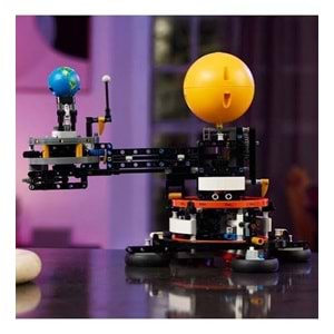 LEGO 42179 TechnicDünya ve AyYörüngesi 526parça+10yaş