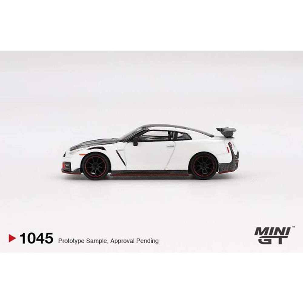 EKN Mini GT 1/64 Nissan GT-R Nismo 2024 Brilliant White Pearl